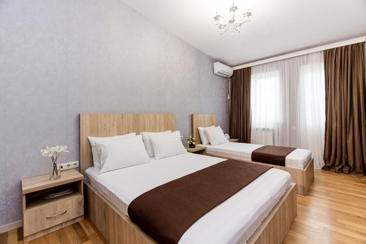 Dat Exx Apartments On Liberty Square Tbilisi Esterno foto