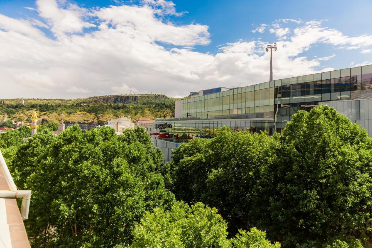 Dat Exx Apartments On Liberty Square Tbilisi Esterno foto