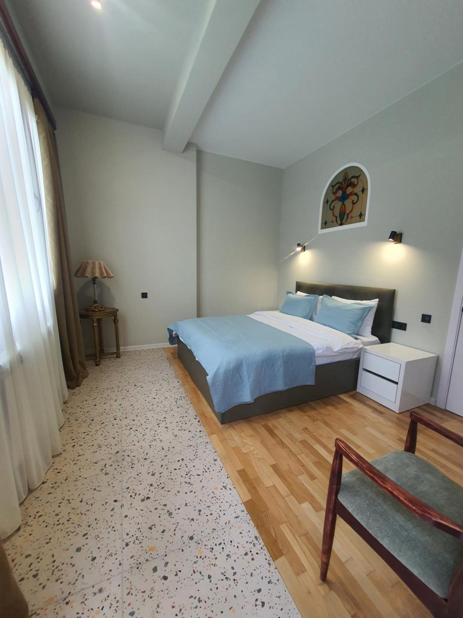 Dat Exx Apartments On Liberty Square Tbilisi Esterno foto
