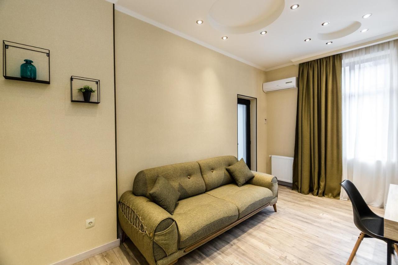 Dat Exx Apartments On Liberty Square Tbilisi Esterno foto